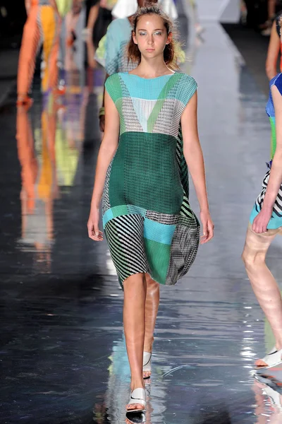 Look 35